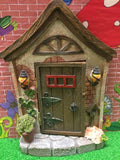 Delicate dwelling Fairy door