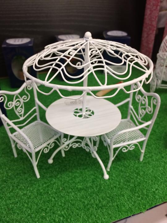 Miniature patio furniture