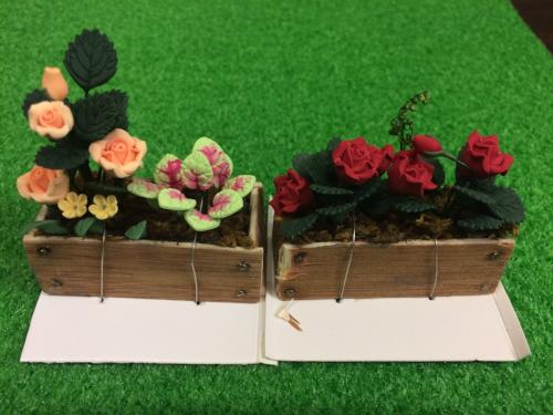 Mini flower boxes for fairy gardens