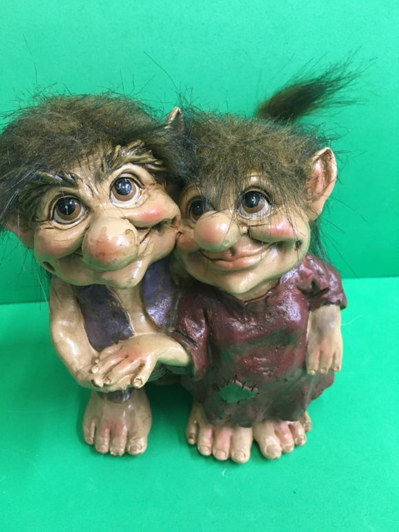 troll couple