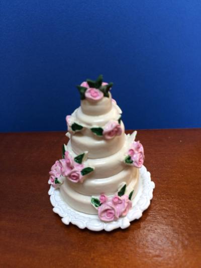 miniature wedding cake